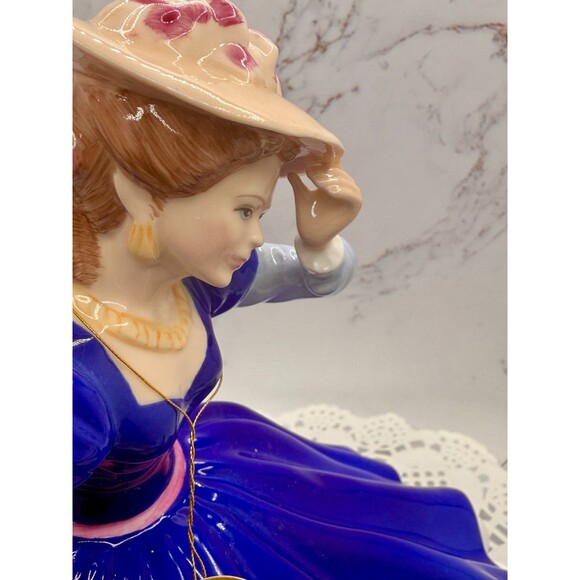 Royal Doulton Mary HN3375 Figure of the Year 1992 England EXCELLENT CONDITION - Picture 9 of 14